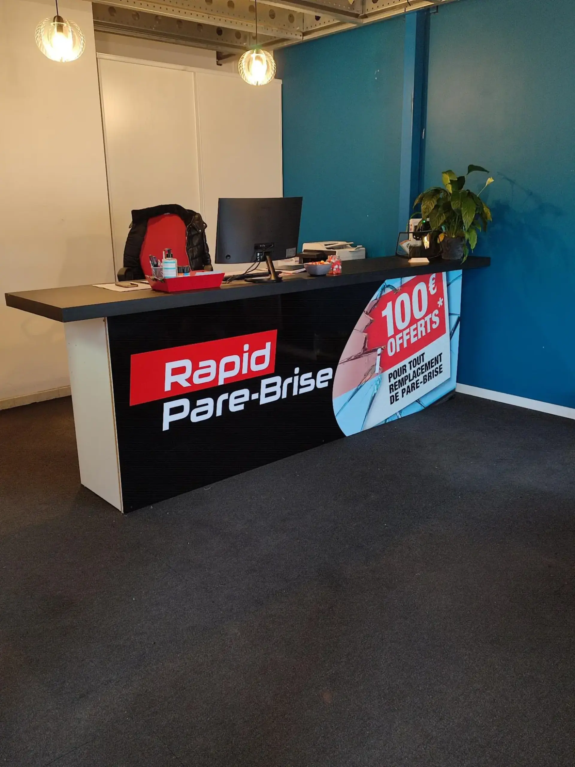 Photo Rapid Pare-Brise Muret
